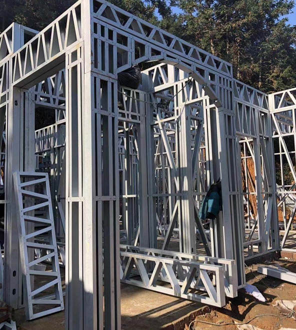 現在大力發(fā)展的輕鋼別墅,到底適不適合農村?(圖2) 睿婕輕鋼別墅主體