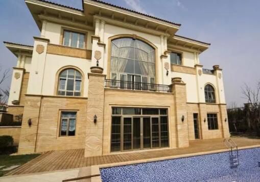 輕鋼別墅的建筑材料安全嗎？內(nèi)部怎么樣？(圖1)